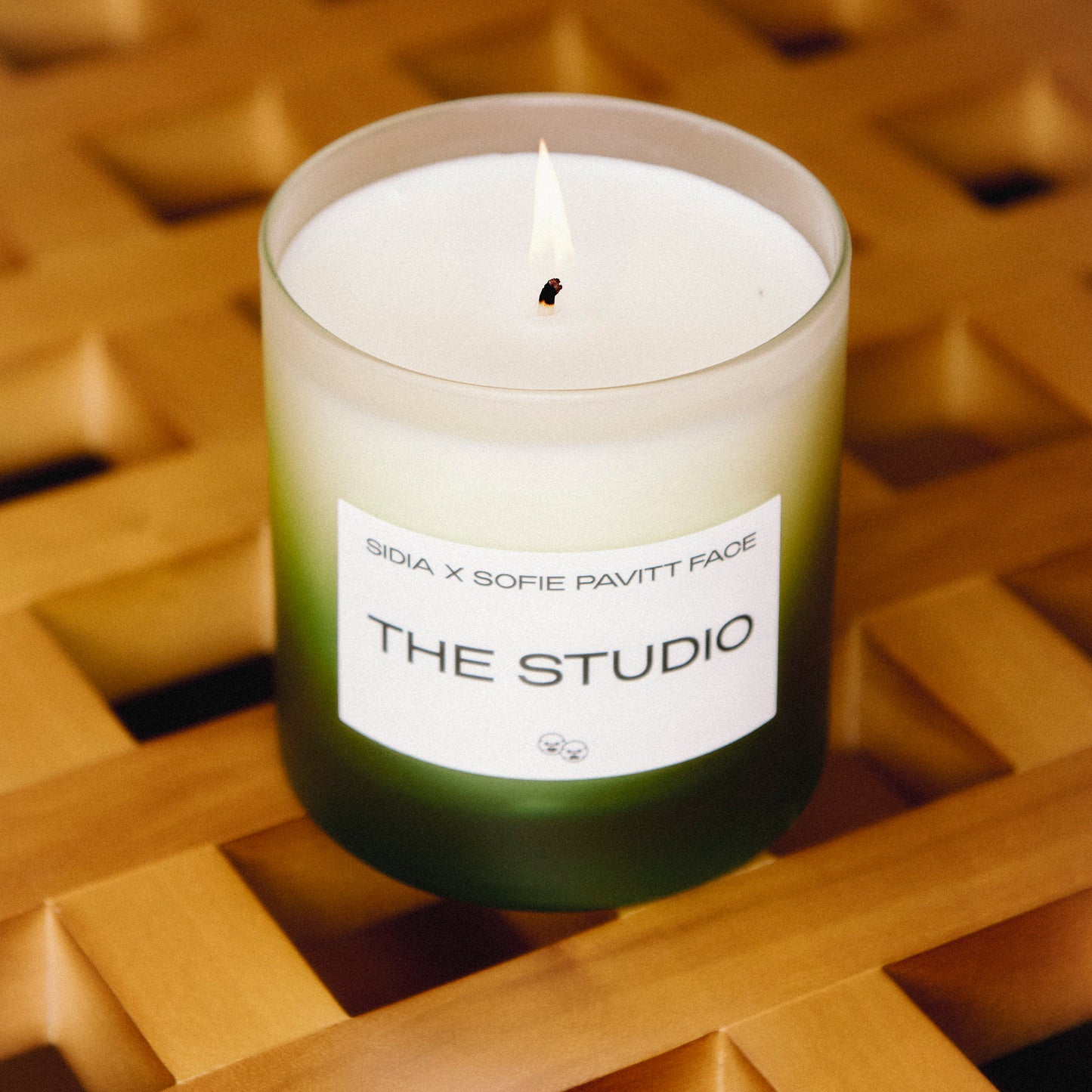 THE STUDIO Candle